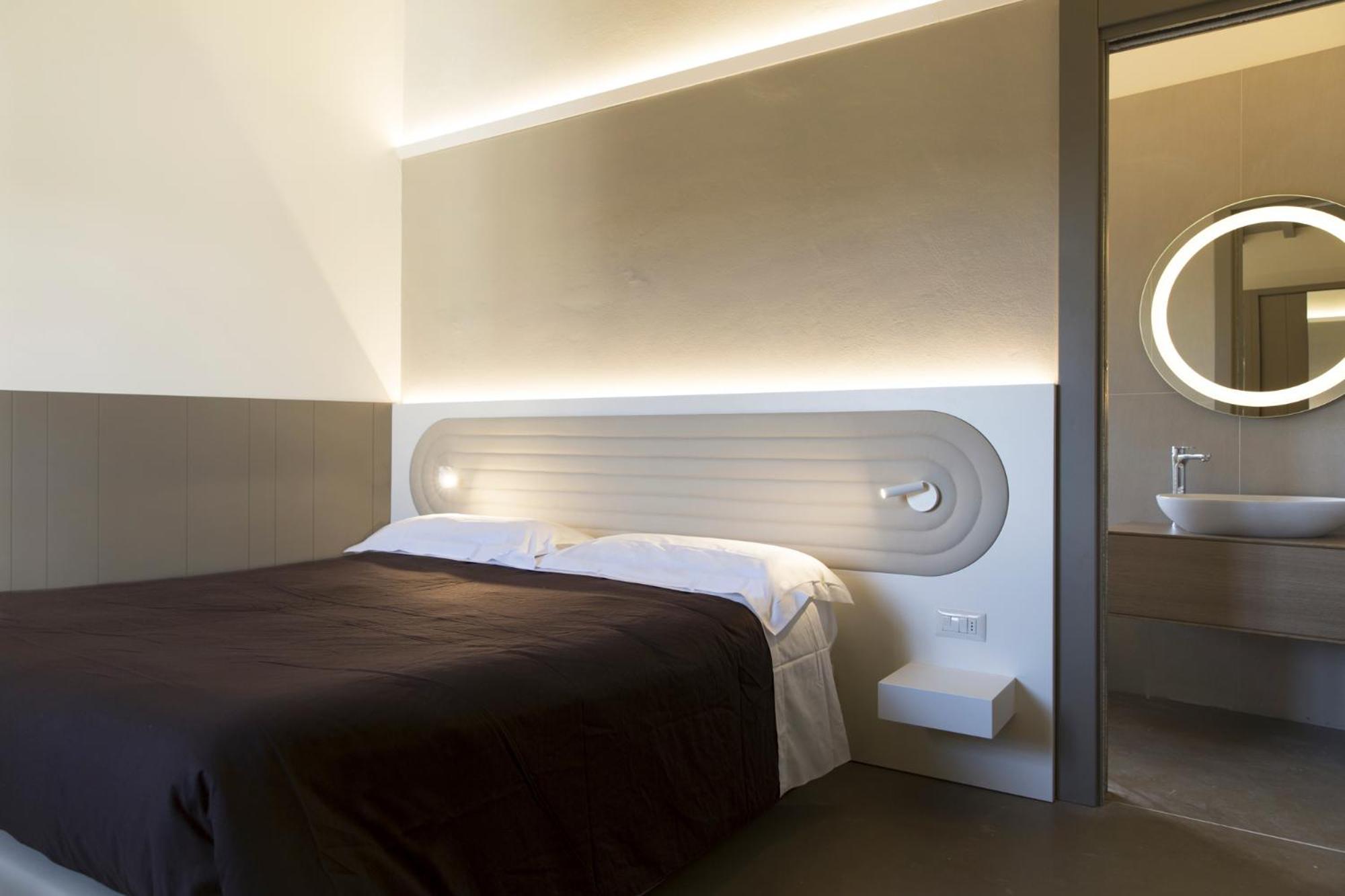 Deluxe One-Bedroom Suite
