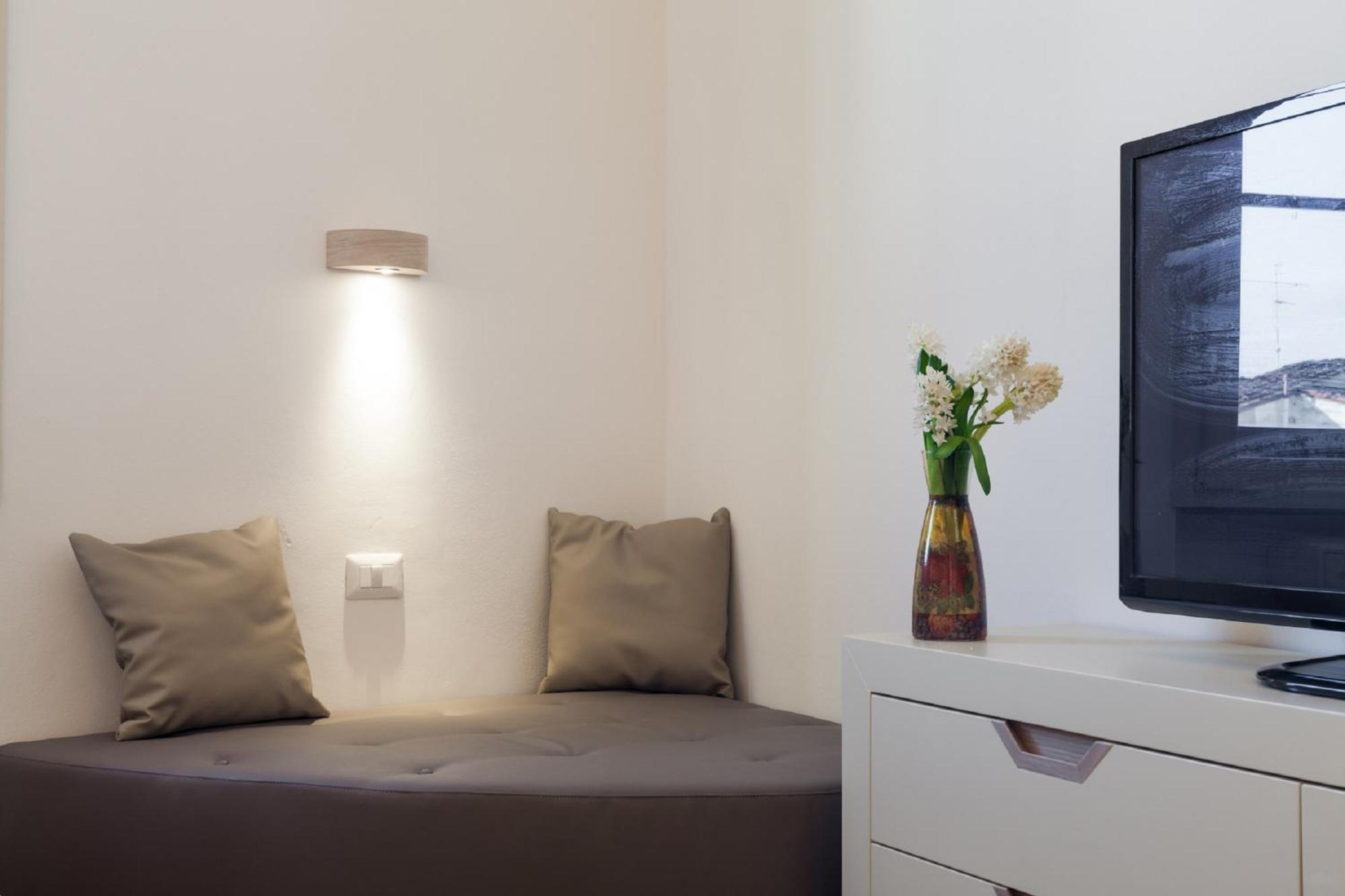 Deluxe One-Bedroom Suite