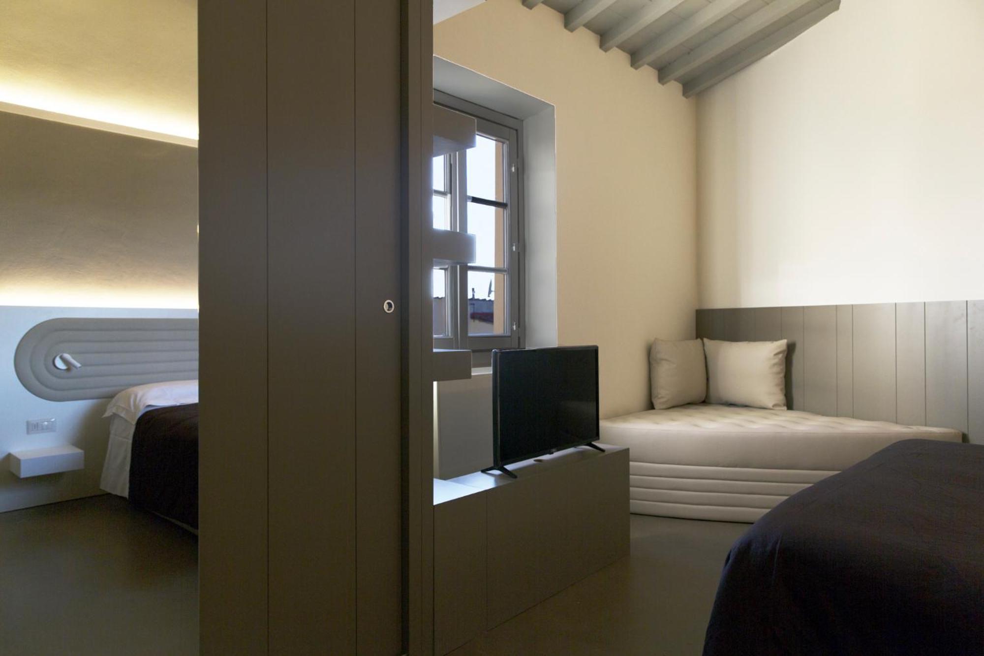 Deluxe One-Bedroom Suite