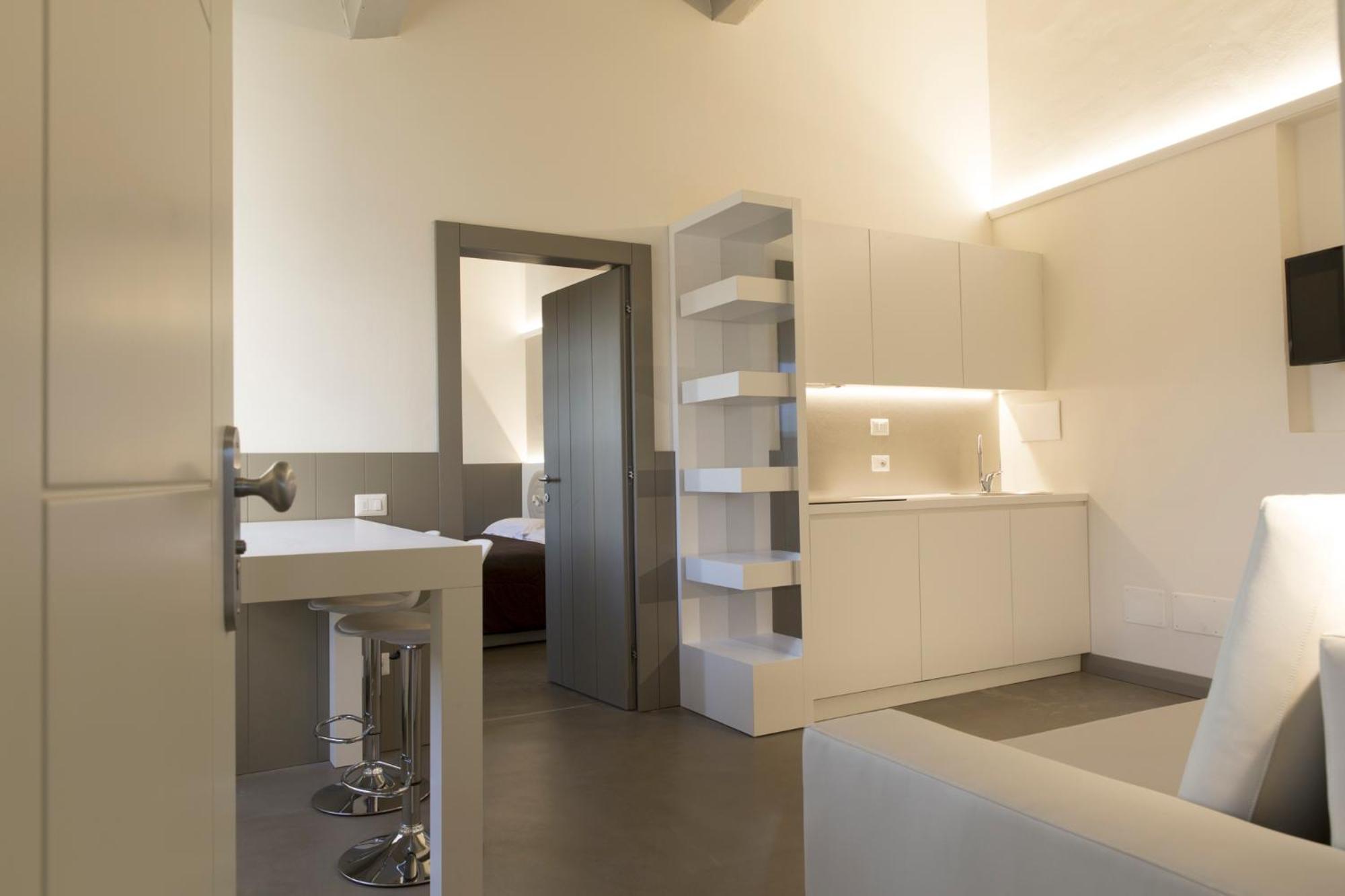 Deluxe One-Bedroom Suite